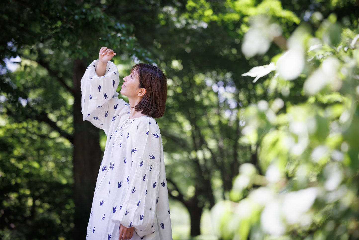 oversized fit handblock print long dress with volume sleeves 