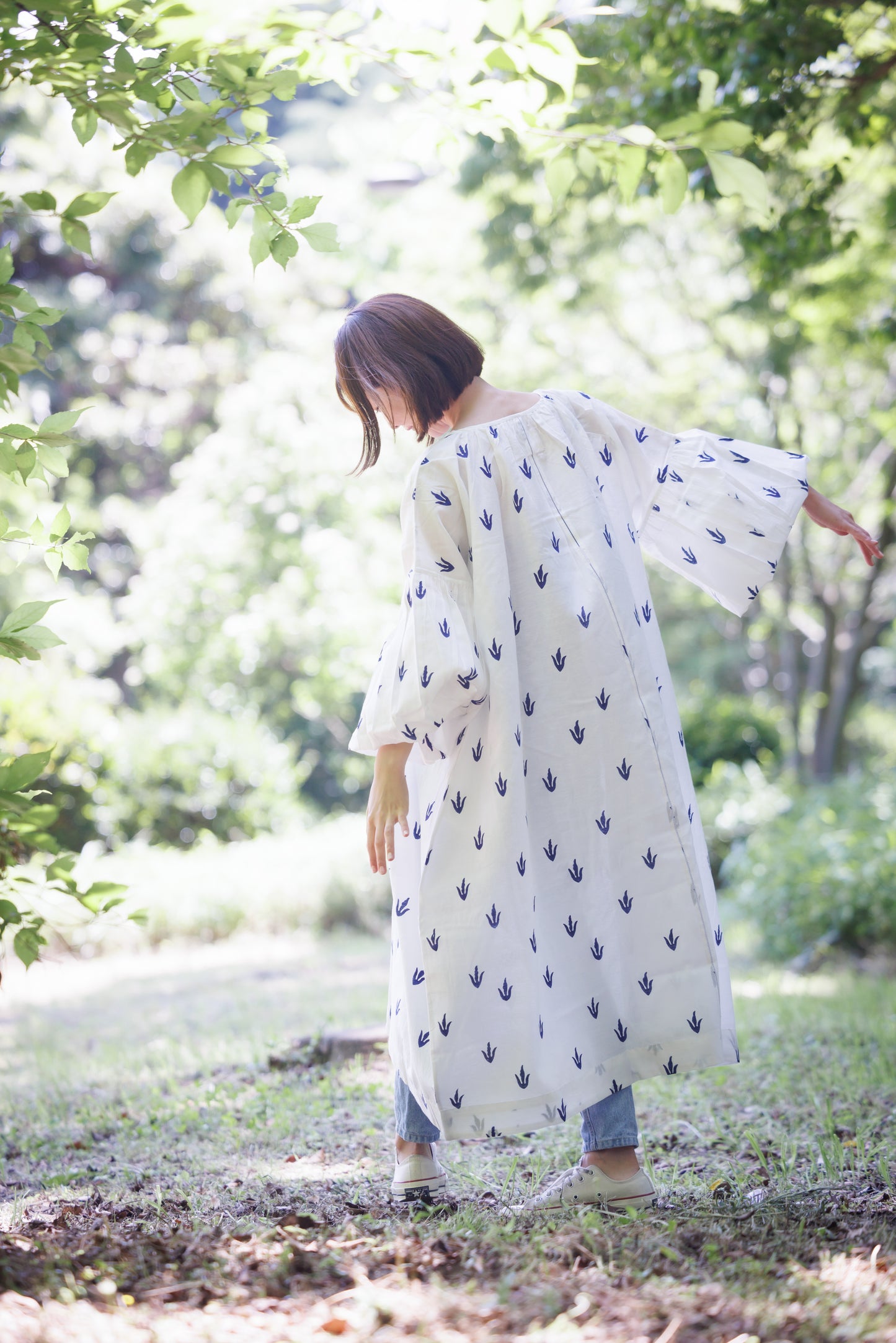 oversized fit handblock print long dress with volume sleeves 