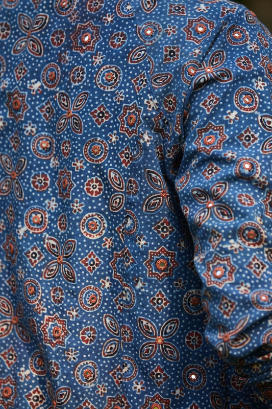 Hand block print. Ajrakh technique. HAnd made in India. Hand embroidered mirror work. Bomber jacket for women. Available in Japan. Blue