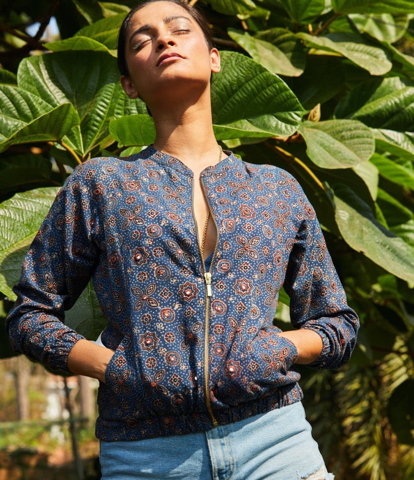Hand block print. Ajrakh technique. HAnd made in India. Hand embroidered mirror work. Bomber jacket for women. Available in Japan.