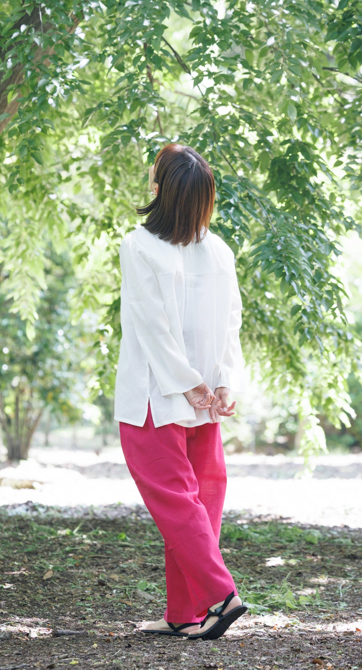 Mira ivory kurta top with blue contrast details