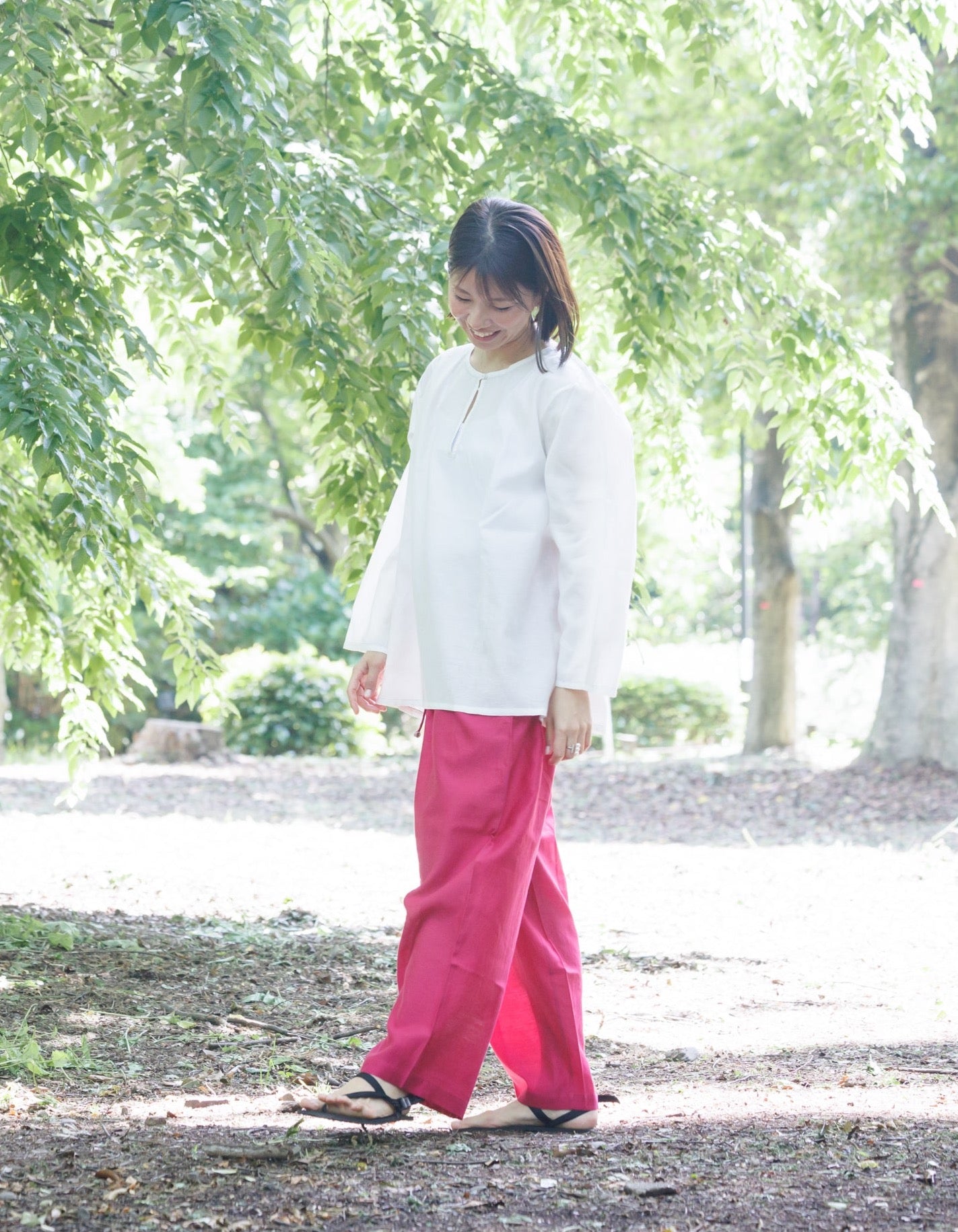 Mira ivory kurta top with blue contrast details